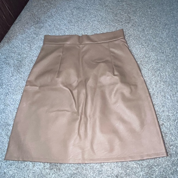 Women’s skirt - Picture 5 of 5